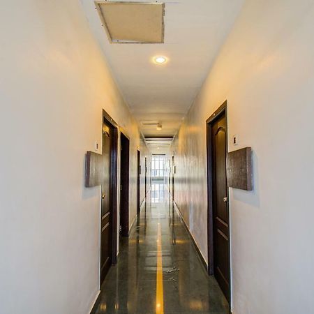Sivamurugan Hotels Kumbakonam Exterior photo
