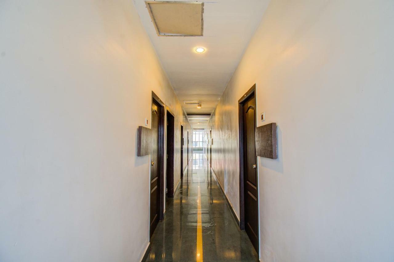 Sivamurugan Hotels Kumbakonam Exterior photo